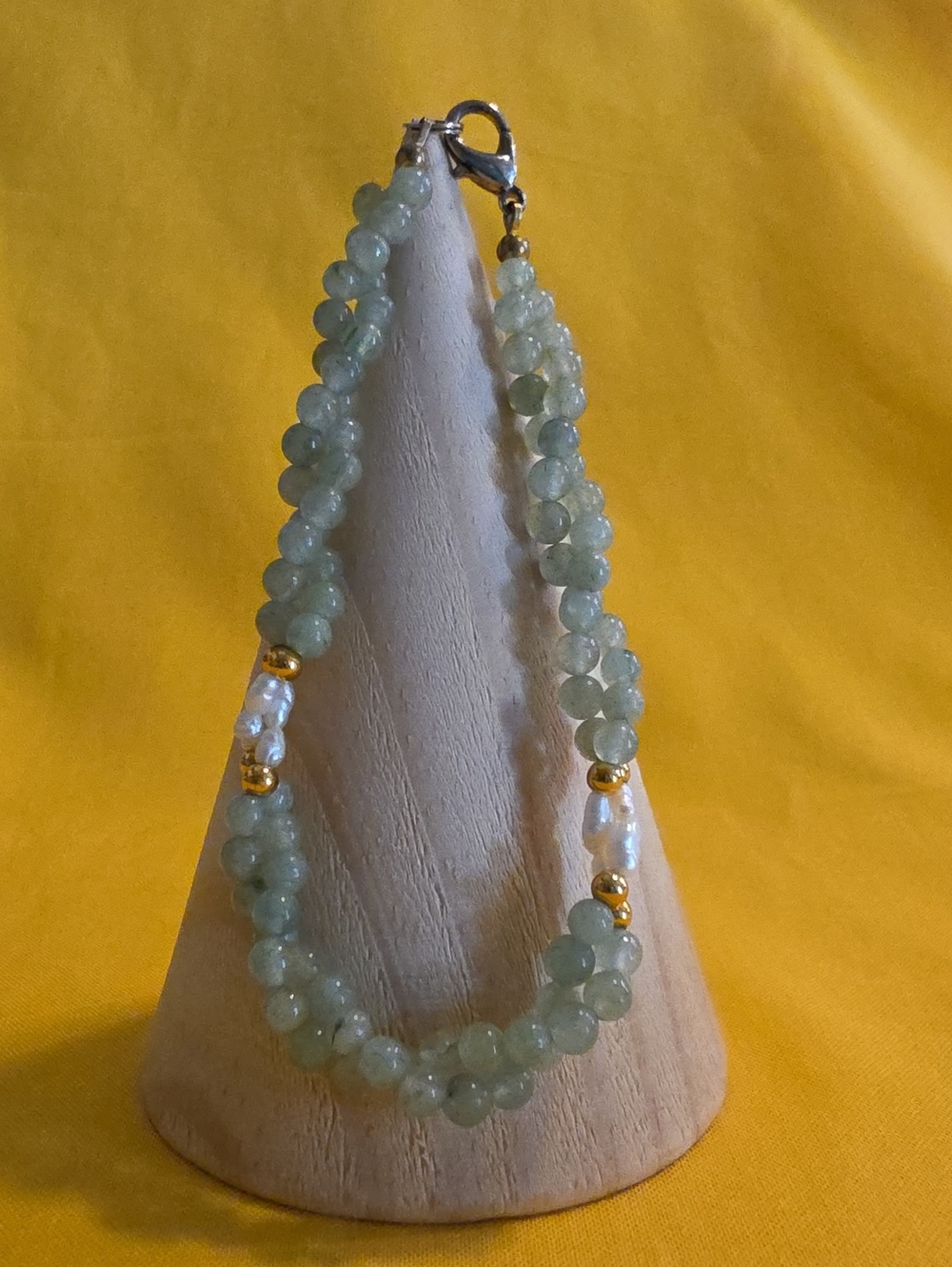 Vintage Twisted Jade Bead & Freshwater Pearl Clasp Bracelet ▪︎ Costume Jewelry